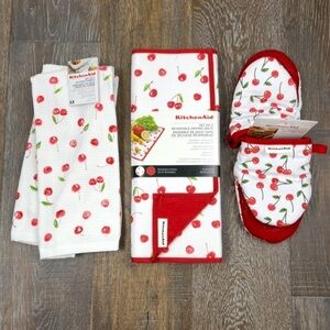 KitchenAid - ‘Cherry -bundle’ Kitchen Set. NWT. Firm!